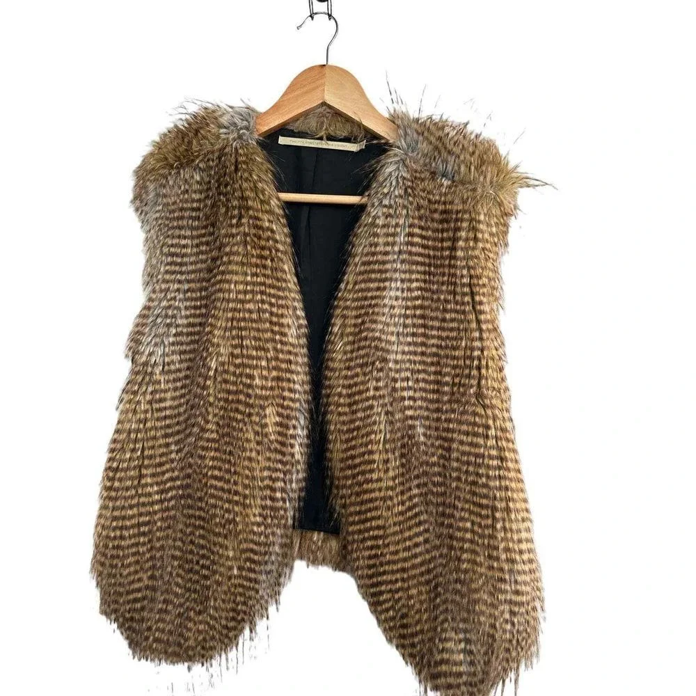 Twelfth Street Faux Fur Vest  Boho Luxe Aspen Chic Mob Wife Western Glam Medium‎